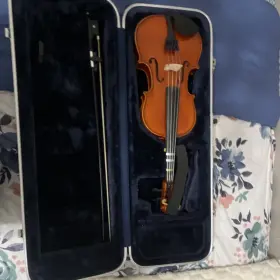 V2221280 Eastman Strings 13 Inch Acoustic Viola Maple Chinrest Bow Case Shoulder Rest