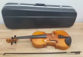 Va100 Eastman Va80 Samuel 15.5 Inch Viola 2000 With Bow And Hard Carry Case - Used
