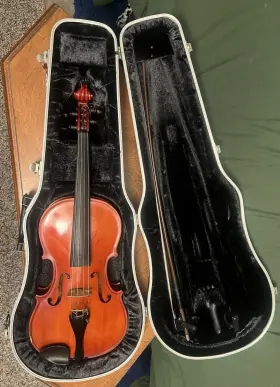 422575 Scherl & Roth And Viola 15 Inch With Bow Hard Case