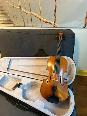 Yamaha 02509 Viola Va-5 15.5 Inch . Great Condition