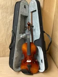 Maple Leaf Strings MLS120VN 3/4 Size Violin Case (B42003890) Used. Price: $219.00.