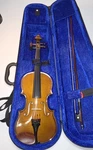 Stentor Student Series 1/4 Size Violin Outfit Set With Case & Bow Used. Price: $169.99.