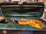 Cremona SVA-175 Premier Student Series Viola 15 Inch Used. Price: $266.00.