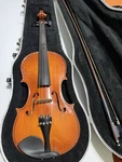 Scherl & Roth E210/152H 15.5 Viola With Hard Case 2001 Used. Price: $450.99.